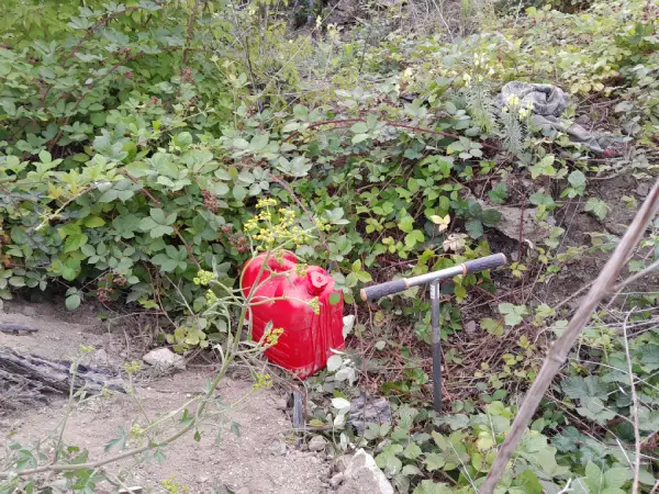 Sondage à la tarière manuelle dans le cadre d'une étude d'assainissement non collectif (ANC)