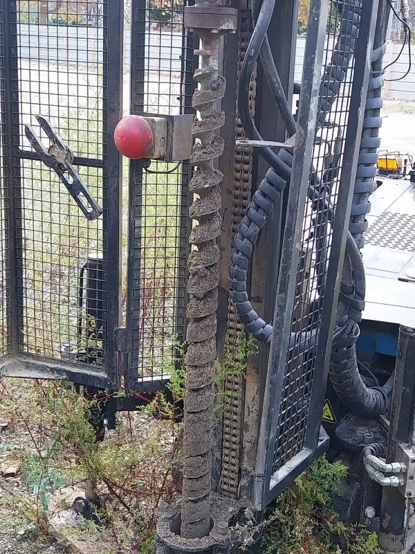 Sondage de reconnaissance des sols réalisé à la tarière