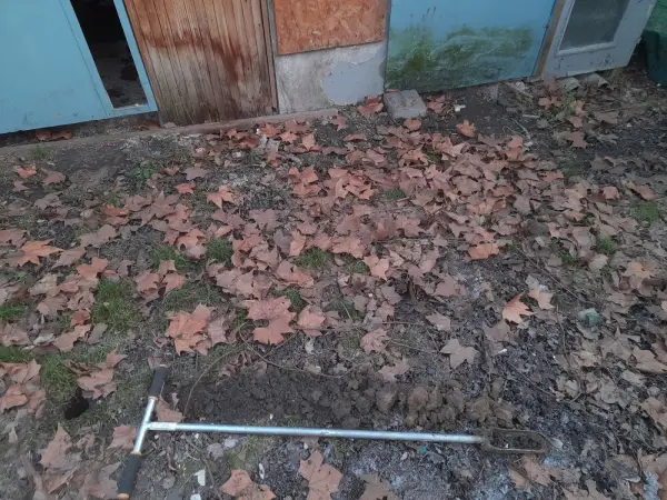 Sondage de reconnaissance des sols réalisé dans le cadre d'une étude G1 ES pour la vente de terrain