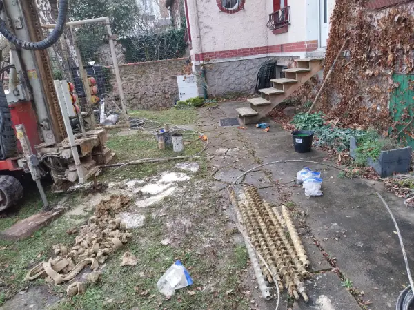 Campagne de d'investigation de terrain dans le cadre d'une étude de sol G2 AVP et G2 PRO à Torcy (77200)