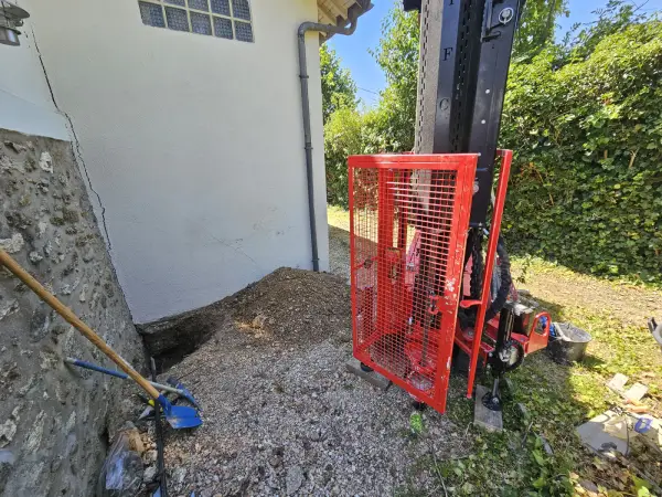 Diagnostic géotechnique suite à l'apparition de fissures sur les mures d'une maison individuelle en Essonne
